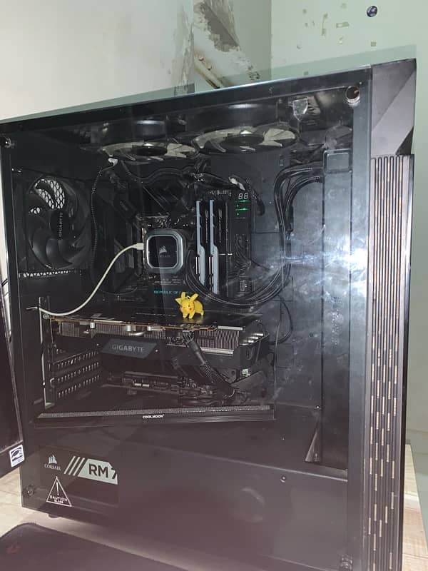 GIGABYTE C200 Casing RGB Case 10/10 3