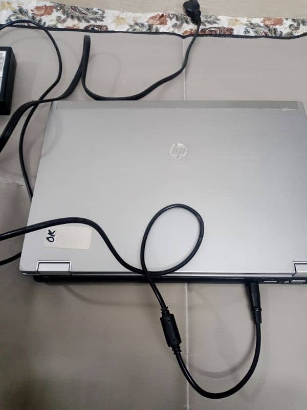 laptop for sale only serious buyers contact krein plz 1