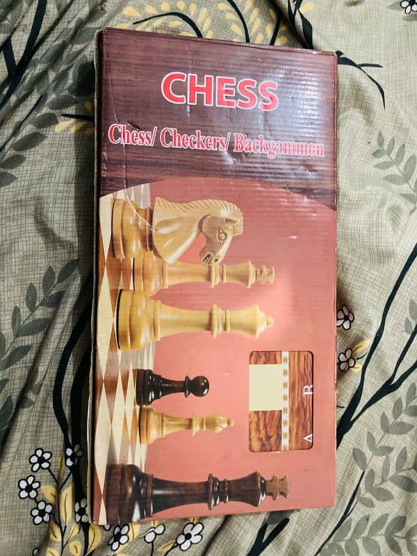 3-in-1 Chess, Checkers & Backgammon Set – Ultimate Game Collection! 0