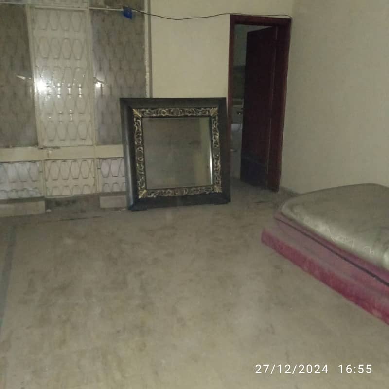 10 MARLA UPPER PORTION FOR RENT IN ALLAMA IQBAL TOWN LAHORE 3