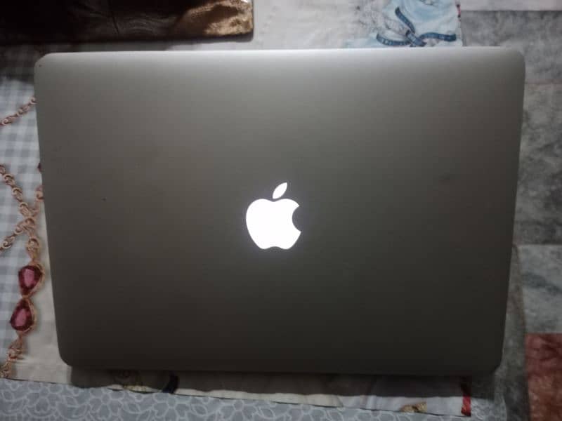 Macbook air mid 2017 0