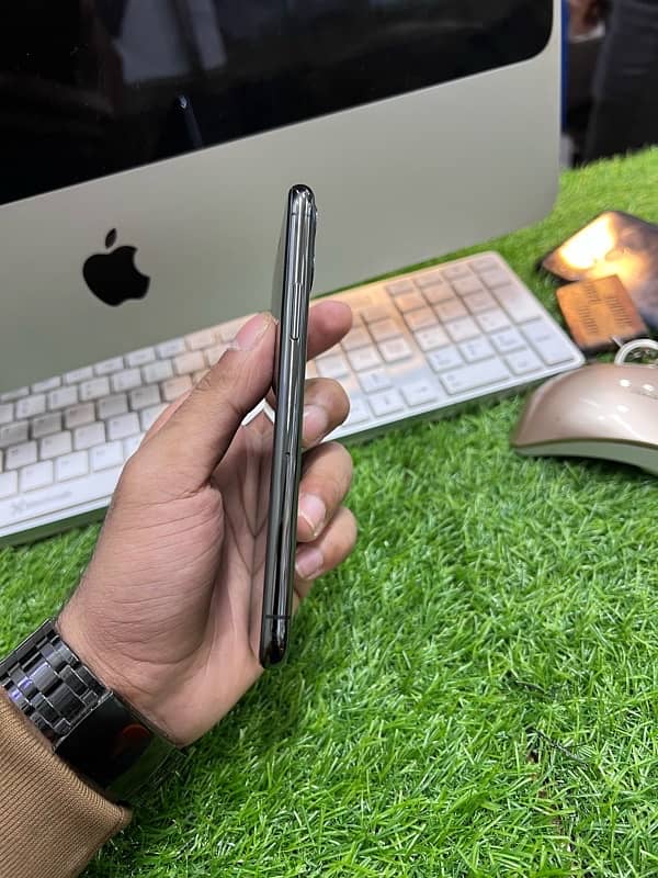 Iphone 11 Pro ( Pta Approved ) 1