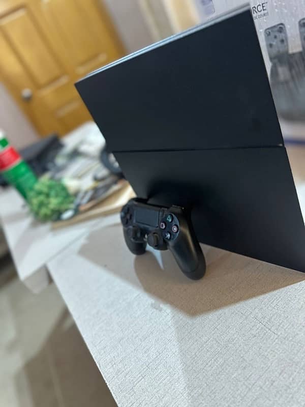 PS4 500GB SEALED 4