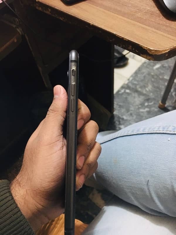 iphone 8plus  64 gb 1