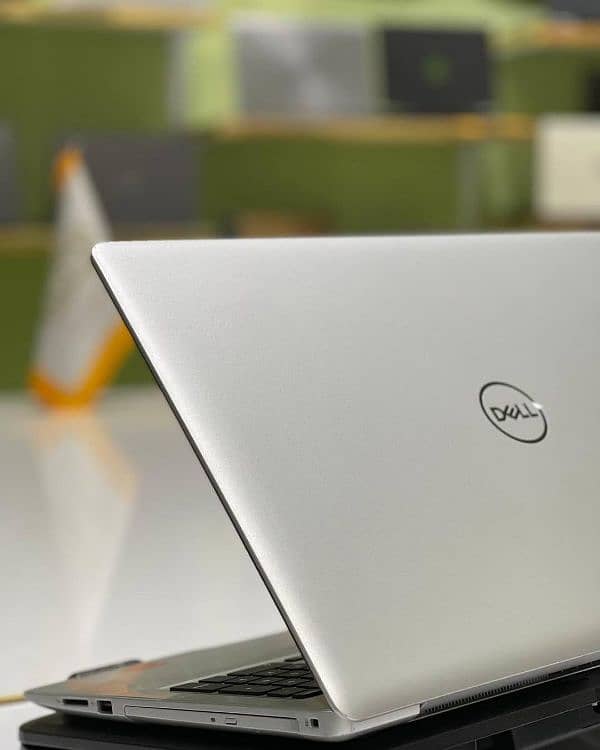 Dell Insipiron Core i7 8th Generation 16GB Ram / 256GB SSD 1