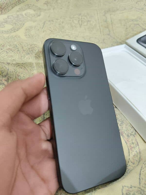 iphone 15 pro 2