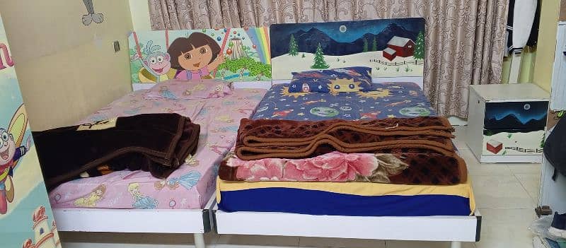 Children's twin bed set with colorful themed headboards 3