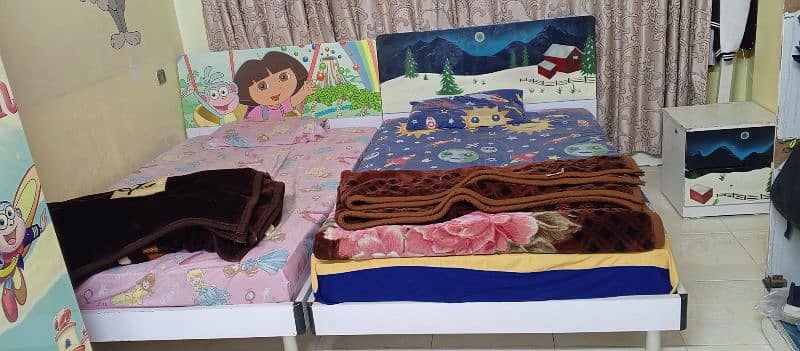 Children's twin bed set with colorful themed headboards 5