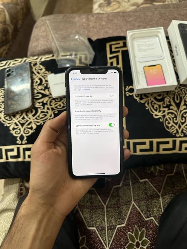 iphone 11,128 gb 4