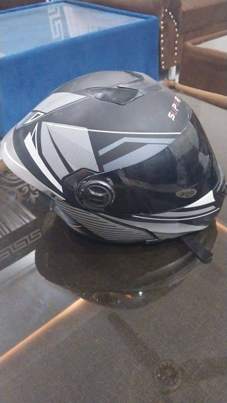 helmet for sale condition 10/10 1