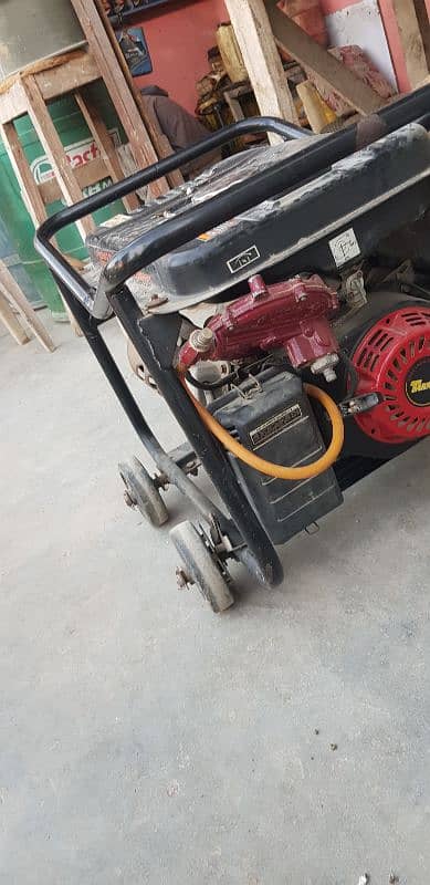 Generator for sell sg Good Condition Argent sell 2