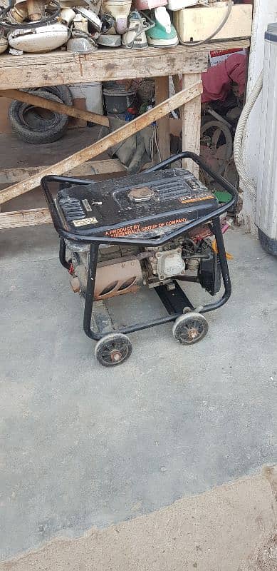 Generator for sell sg Good Condition Argent sell 4