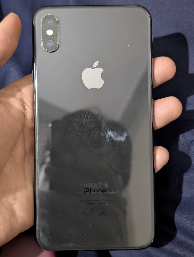 Apple iPhone XS Max 1