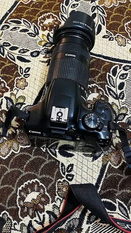 DSLR Camera\ Canon D1300 with 55.250 Lenz 0