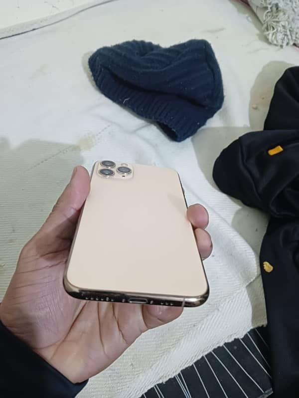 iphone 11pro 256  pta provd 2sim 7