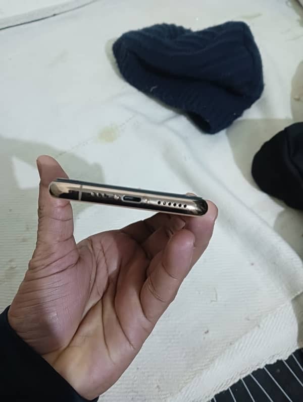 iphone 11pro 256  pta provd 2sim 11