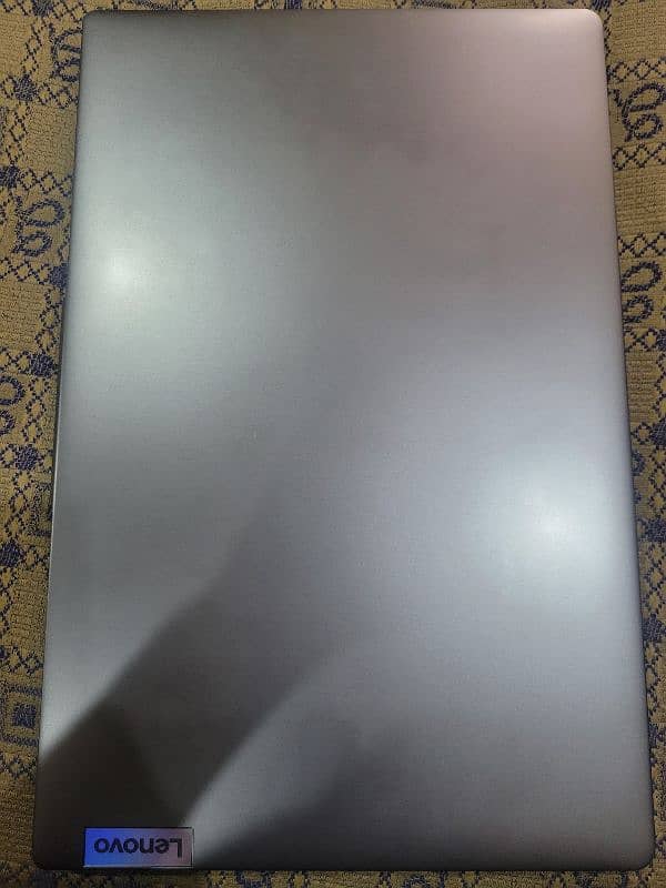 lenovo Ideapad Slim 3 9