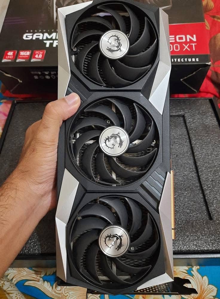 AMD RADEN RX 6800 XT 0