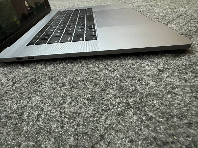 Macbook pro 2019 Corei9 1