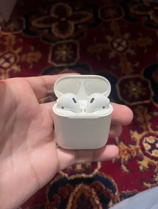 Apple Airpods 2nd Generation 0