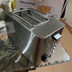 New Toaster for urgent sale Freihafen 800W Toaster