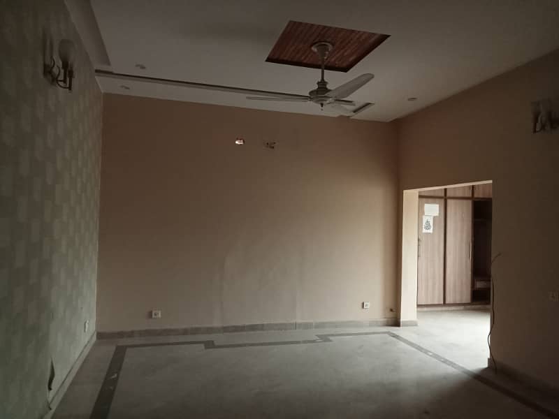 CANTT 3 KANAL COMMERCIAL USE HOUSE FOR RENT GULBERG GARDEN TOWN MOLDEL TOWN SHADMAN LAHORE 12