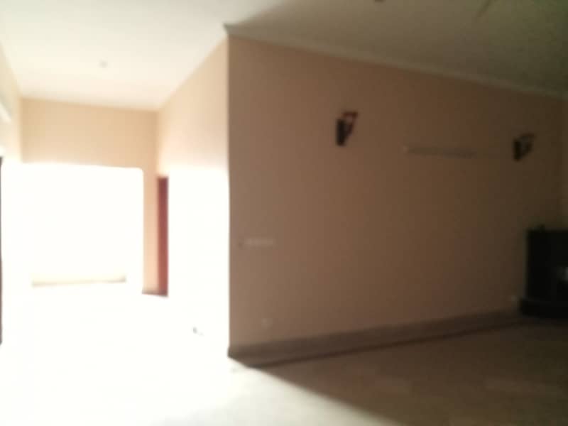 CANTT 3 KANAL COMMERCIAL USE HOUSE FOR RENT GULBERG GARDEN TOWN MOLDEL TOWN SHADMAN LAHORE 16