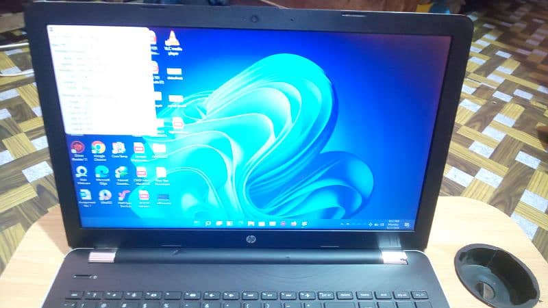 Gaming Laptop i5 8th | 4GB ram | 256 Gb SDD | 2GB AMD RADEON 520 5