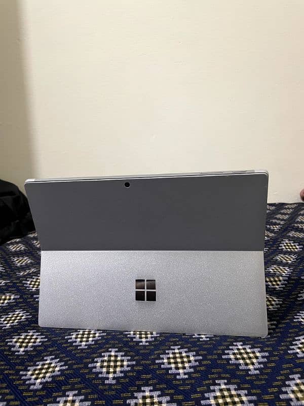 surface pro 4 Core i5-6th generation 0