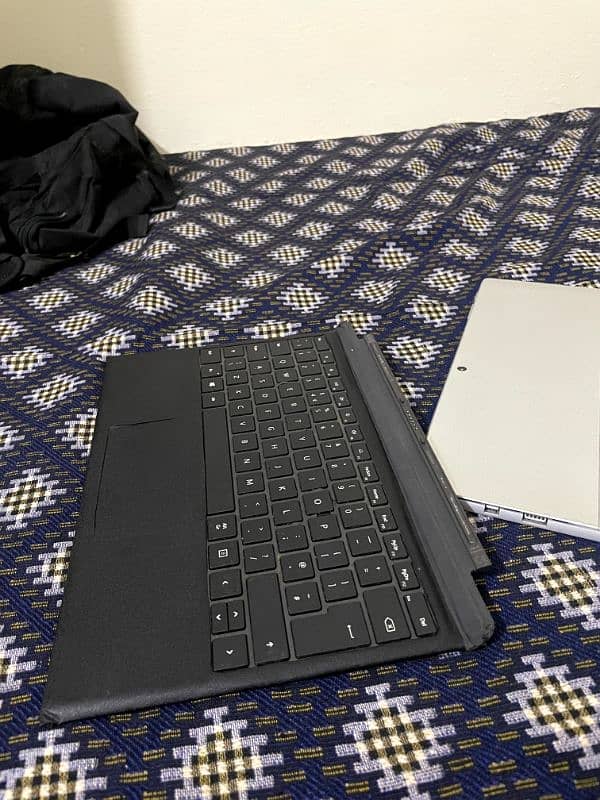 surface pro 4 Core i5-6th generation 6