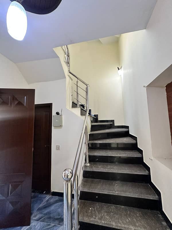 10 Marla Luxury Like New Designer Slightly Used House For Sale In Bahria Town Lahore Low Budget 6