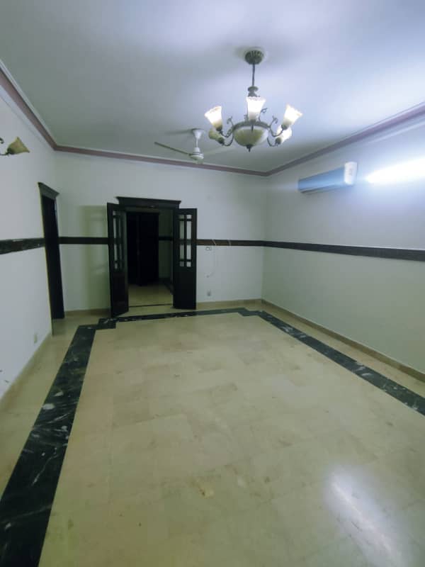 3 bedrooms flat for rent at Al-Safa Heights F-11 0