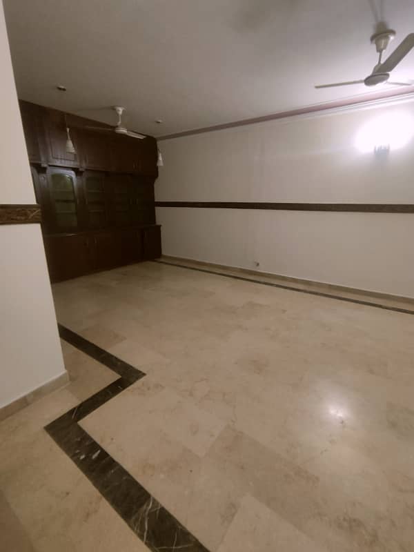 3 bedrooms flat for rent at Al-Safa Heights F-11 2