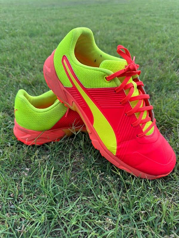 Puma spikes 19.2 Red Blast-Yellow Alert 0