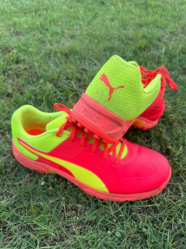 Puma spikes 19.2 Red Blast-Yellow Alert 2