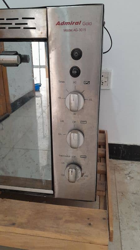 Used Gas oven in good condition 1