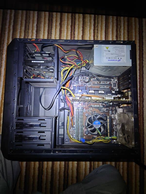 i7 4790s 8gb ddr3 ram 320gb hard drive without gpu. 2