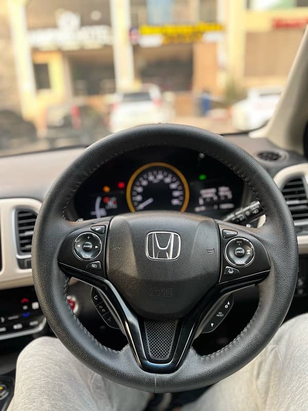 Honda Vezel 2016 12