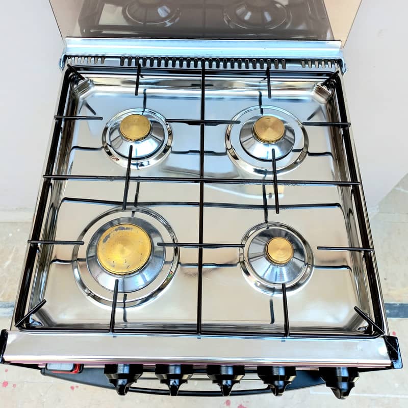 Made in Italy Imported Xper Oven Cooking range 4 BURNER STOVE 3