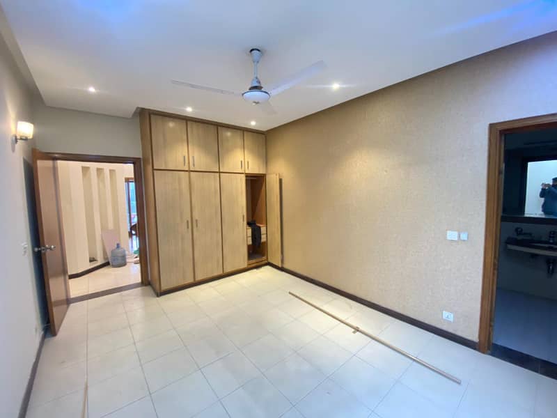 10 Marla 3 Bed Ground Floor Apartment For Rent Divine Garden Lahore Cantt 7