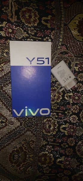 Vivo y51 4/128     100% ok 7