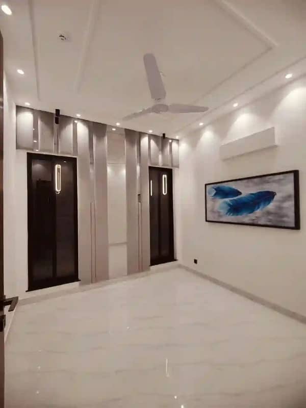 10 Marla Brand New Luxury House Available For Rent In Bahria Town Lahore 3