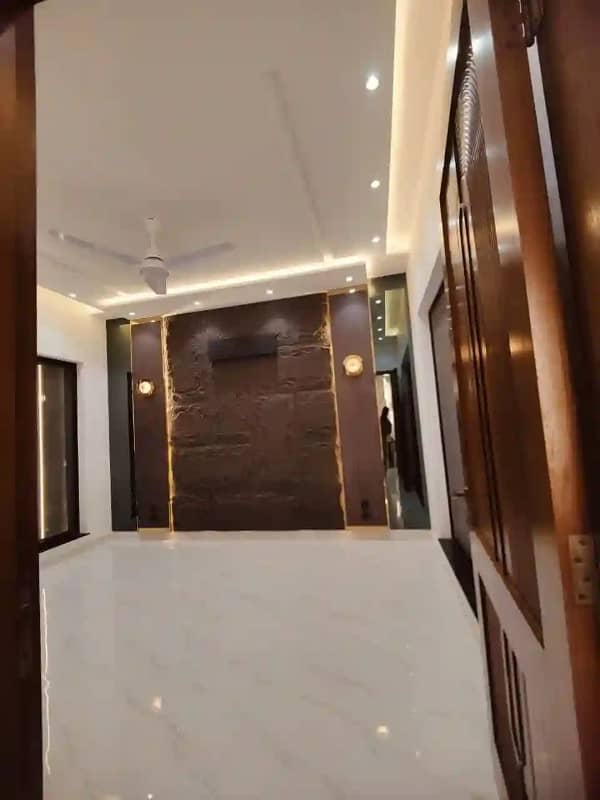 10 Marla Brand New Luxury House Available For Rent In Bahria Town Lahore 18