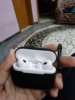 AirPods Pro 2 (2nd generation) with MagSafe Charging Case (USB-C)