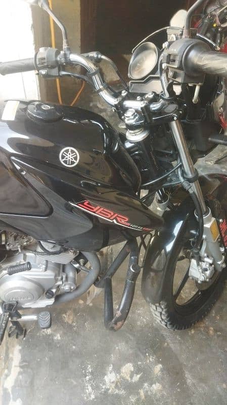 Yamaha YBR 125 Support 2