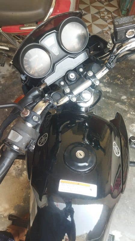 Yamaha YBR 125 Support 4