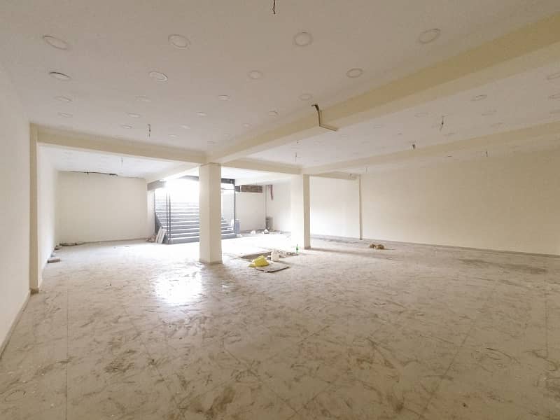 To sale You Can Find Spacious Building In Commercial Market 5