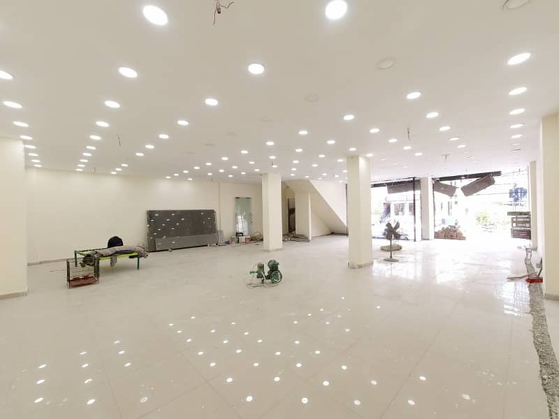 To sale You Can Find Spacious Building In Commercial Market 12