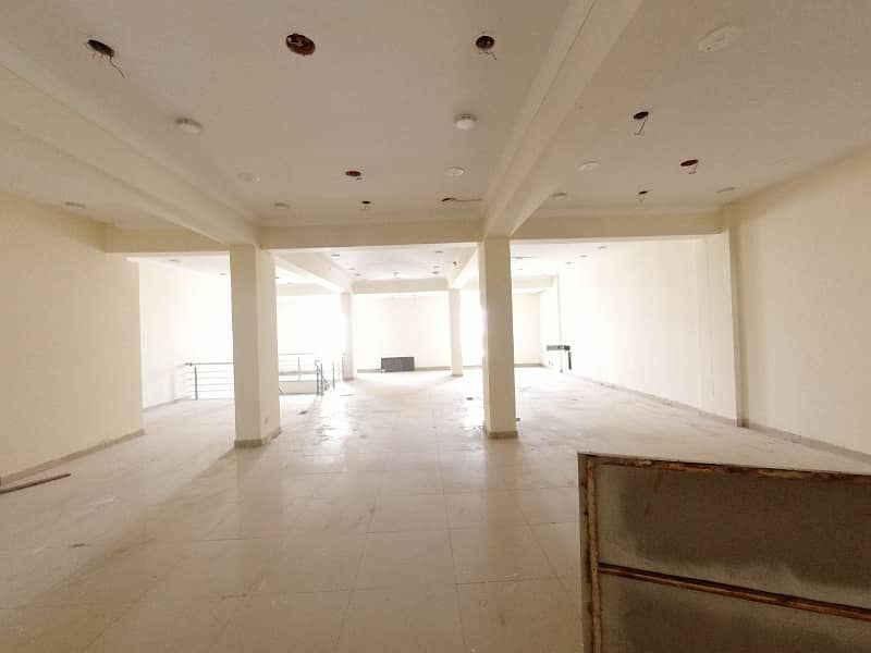 To sale You Can Find Spacious Building In Commercial Market 22