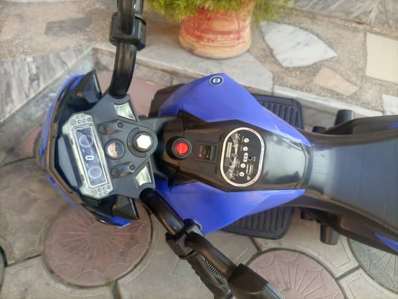 Charging Motocycle For Kids. 4